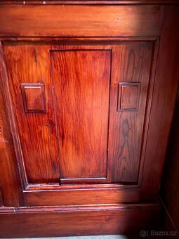 Starožitná skříň/vitrína - 6