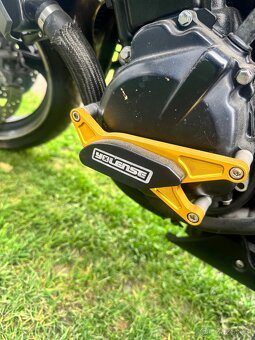 Suzuki gsr 600 - 6