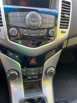 Chevrolet Cruze 1.8 benzin - 6