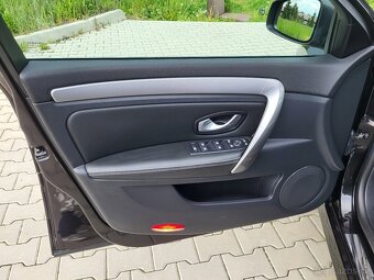 Renault Laguna III 2.0dCi 150PS 4Control - Bose - po 1.Majit - 6
