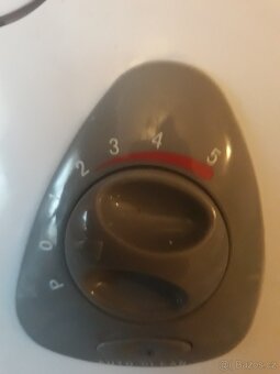 ELEKTRICKÝ VÍCEÚČELOVÝ ROBOT ZN. TRION 220 V - 6