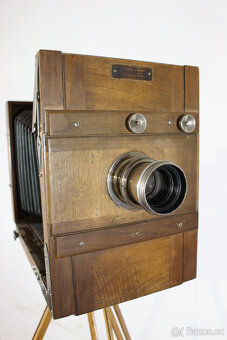 starožitný fotoaparát se statívem - 6