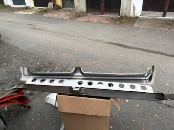 Škoda 105-136 - L+P práh + výstuhy - 6