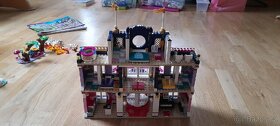 Lego Friends 41684 Hotel v městečku Heartlake - 6