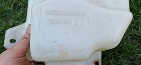 Nádobka ostřikovačů Cadillac SRX - 6