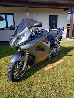 Honda VFR 800 VTEC - 6