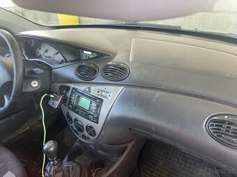 Ford Focus 1.8 TDCI 85 KW. Rok 2004. Klima. Nízká spotřeba - 6