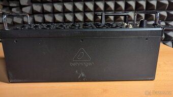 Behringer X Air XR18 - 6
