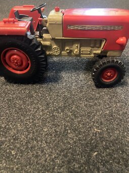ANKER starý velký traktor s vlečkou - 6