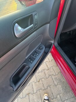 Volkswagen golf variant 1.9 TDI, kombi 2008 - 6