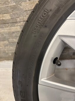originální alu škoda 7Jx17 5x100, ET51 letní pneu 215/45/17 - 6