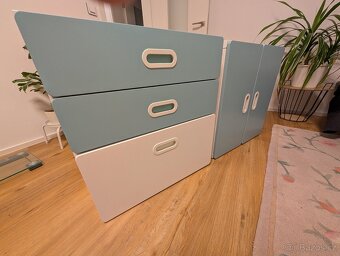 Dětský Nábytek IKEA (Stuva: 3 Komody + skříň, stůl Pahl) - 6