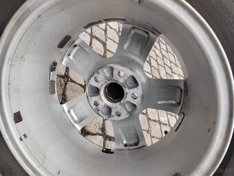 Prodám orig alu 16 škoda Superb 5x112 ET 37 zimní pneu - 6