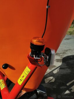 ROZMETADLO SOLI ZA TRAKTOR 350L - 6