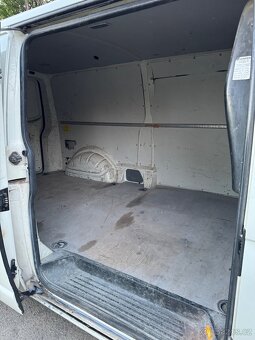Volkswagen Transporter T5 Long - 6