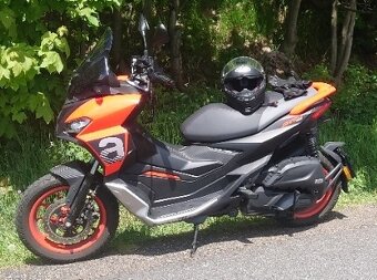 Prodám skůtr Aprilia SR GT 125 - 6