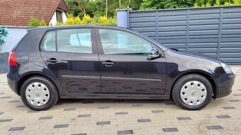 Volkswagen Golf V 1,6 FSI - 85kw. PĚKNÝ STAV - NOVÁ STK - 6