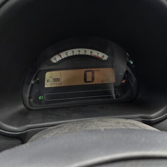 CITROEN C3 5 DV 2008 BENZÍNOVÝ ,KLIMA 139tis km , EL.OKNA - 6