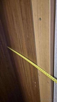 Posuvné dveře šatní skříně se zrcadlem + skříň - 6