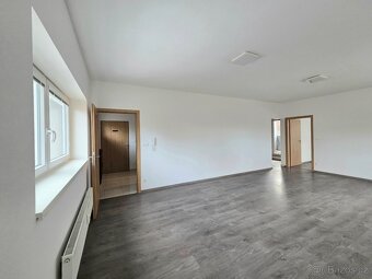 Pronájem bytu 2+1/L, Svémyslice - 6