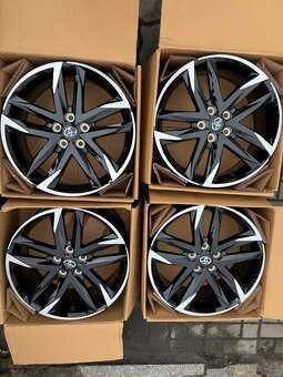 NOVÉ ORIGINÁL Alu TOYOTA CH-R, RAV - R19, 5x114.3 - 6