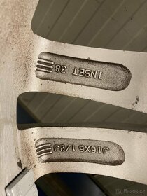 Mitsubishi Outlander 215/70/16 Nokian Outpost AT - 6