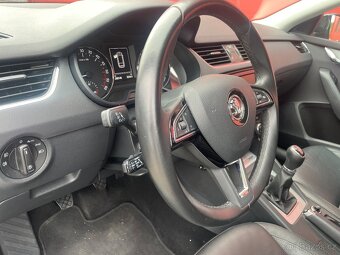 Škoda Octavia kombi 2.0 TDi 110 kW - 6