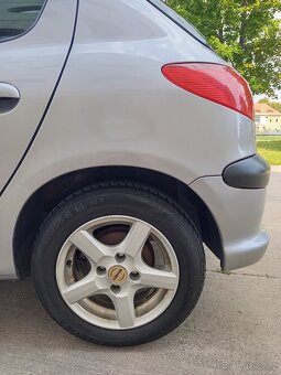 Peugeot 206 1.4 HDI 50 kW - 77.000KM, NOVÁ STK DO 4/2027 - 6