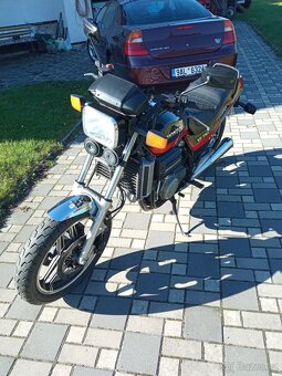 Honda VF750 s - 6