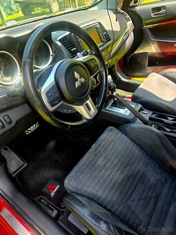 Mitsubishi Lancer Evolution X - 6