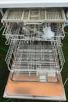 Myčka Miele, volně stojící - 6