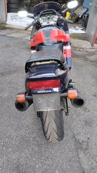 Prodám Honda cbr 1000 F Dual - 6