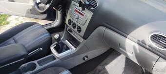 Ford Focus - 6