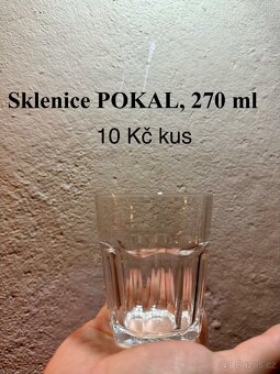 Karafy, skleničky na vodu, víno, šampaňské - 6