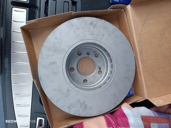 Brzdy přední na BMW X5,GT5 - 6