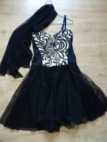 Černé plesové šaty s flitry - 6