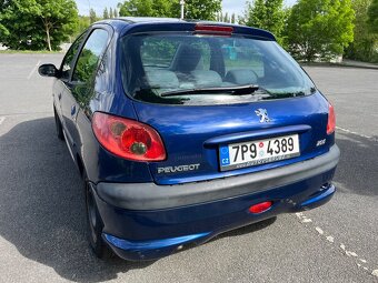 Peugeot 206 1,4i - 6