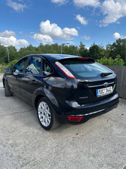 Ford Focus 1.6 - 6