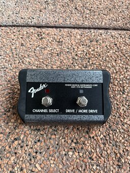 Lampové kytarové kombo Fender Bassbreaker 30R - 6