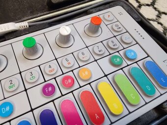 Teenage Engineering OP-1 - 6