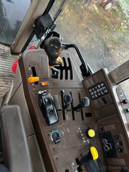 Traktor John Deere 6820 - 6