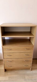 Šatní skříň a komoda - 6
