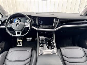 Volkswagen Touareg 3,0 TDI,210kW,R-line,1.maj.,ČR - 6