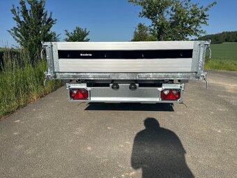 Přívěs - třístranný sklápěč, 3500kg - 6