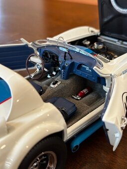 1/18 Exoto Chevrolet Corvette Grand Sport Roadster White - 6