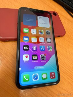 Apple iPhone xr 64GB - 6