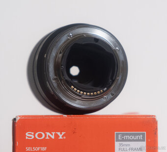 objektiv Sony FE 50 mm F1.8 - 6