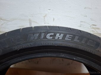 Letní pneu 235/40/19 - 6