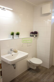 Světlý byt 1+kk se zahradou a parkovacím stáním - 6