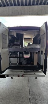 Hymer Yellowstone 630 se zvedací střechou - 6